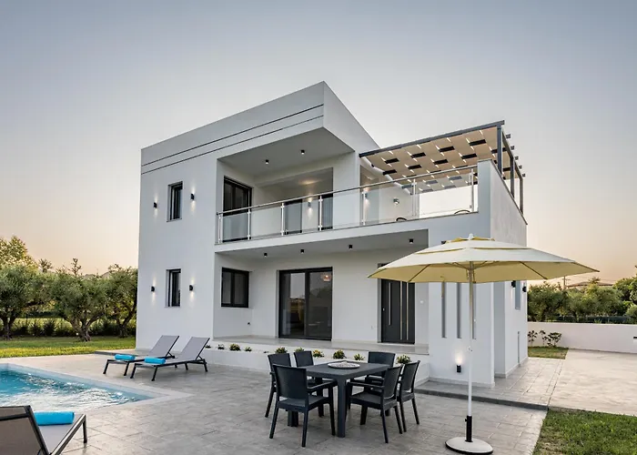 Villa Zenith White Elegant 1