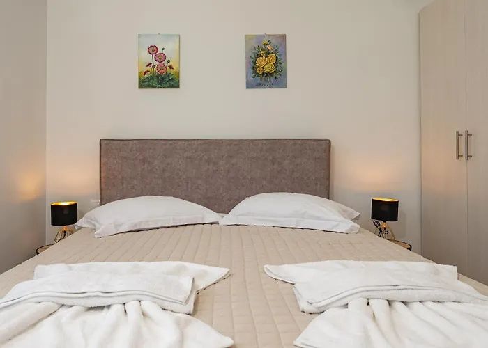 Zenith White Elegant 1 Villa *