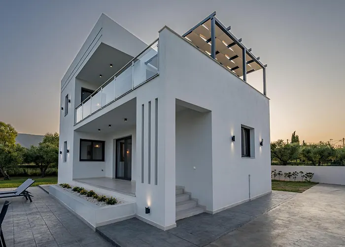 Villa Zenith White Elegant 1 *