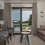 Villa Zenith White Elegant 1