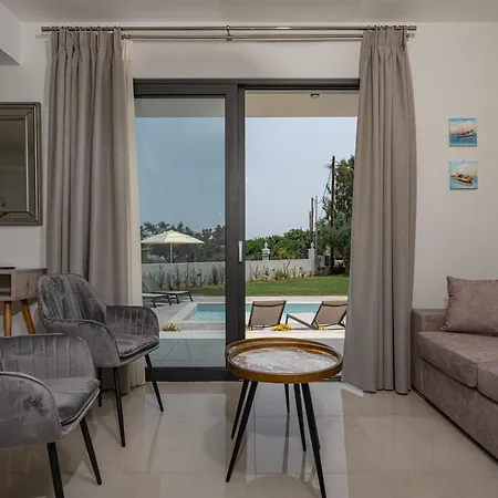 Villa Zenith White Elegant 1